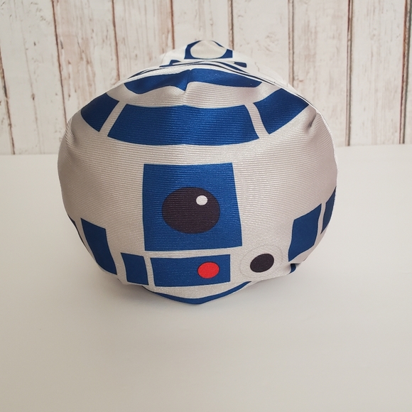 Tsum Tsum Darth Vader and R2D2 - Picture 6 of 13